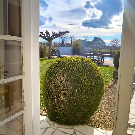 10pers, Piscine Couverte, Criteuil,charente Dom wakacyjny Lignieres-Ambleville