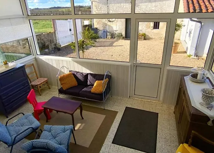 10pers, Piscine Couverte, Criteuil,charente Сasa de vacaciones