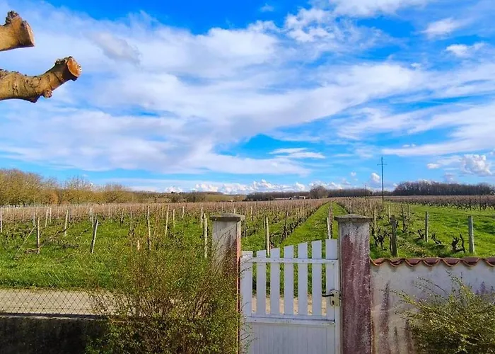 10pers, Piscine Couverte, Criteuil,charente Сasa de vacaciones *